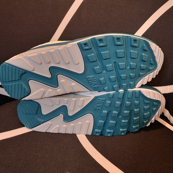 Nike Air Max 90/1 Spruce Lime White New Size 12 AJ7695-103 - Picture 10 of 12